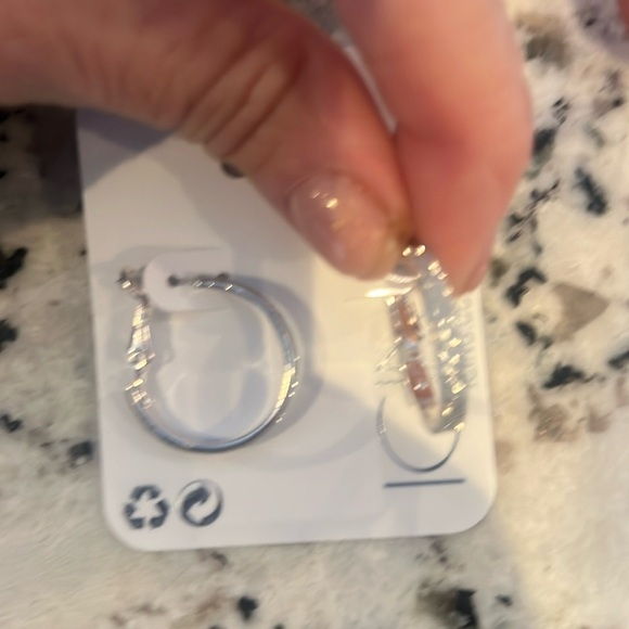 Spark Hoops - Picture 1 of 5